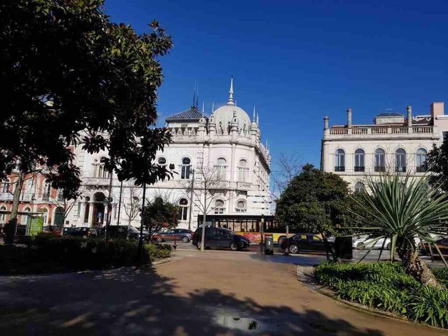 The White Suite Principe Real Lisabona Exterior foto